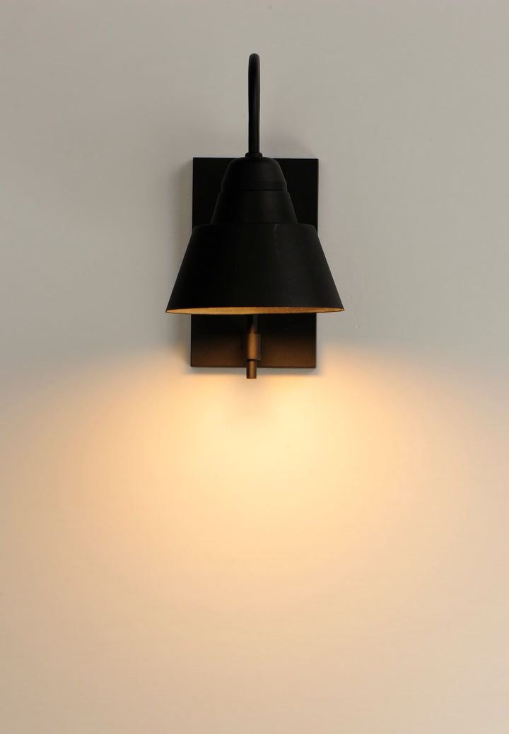 Maxim - 10103BK - One Light Outdoor Wall Lantern - Shoreline - Black