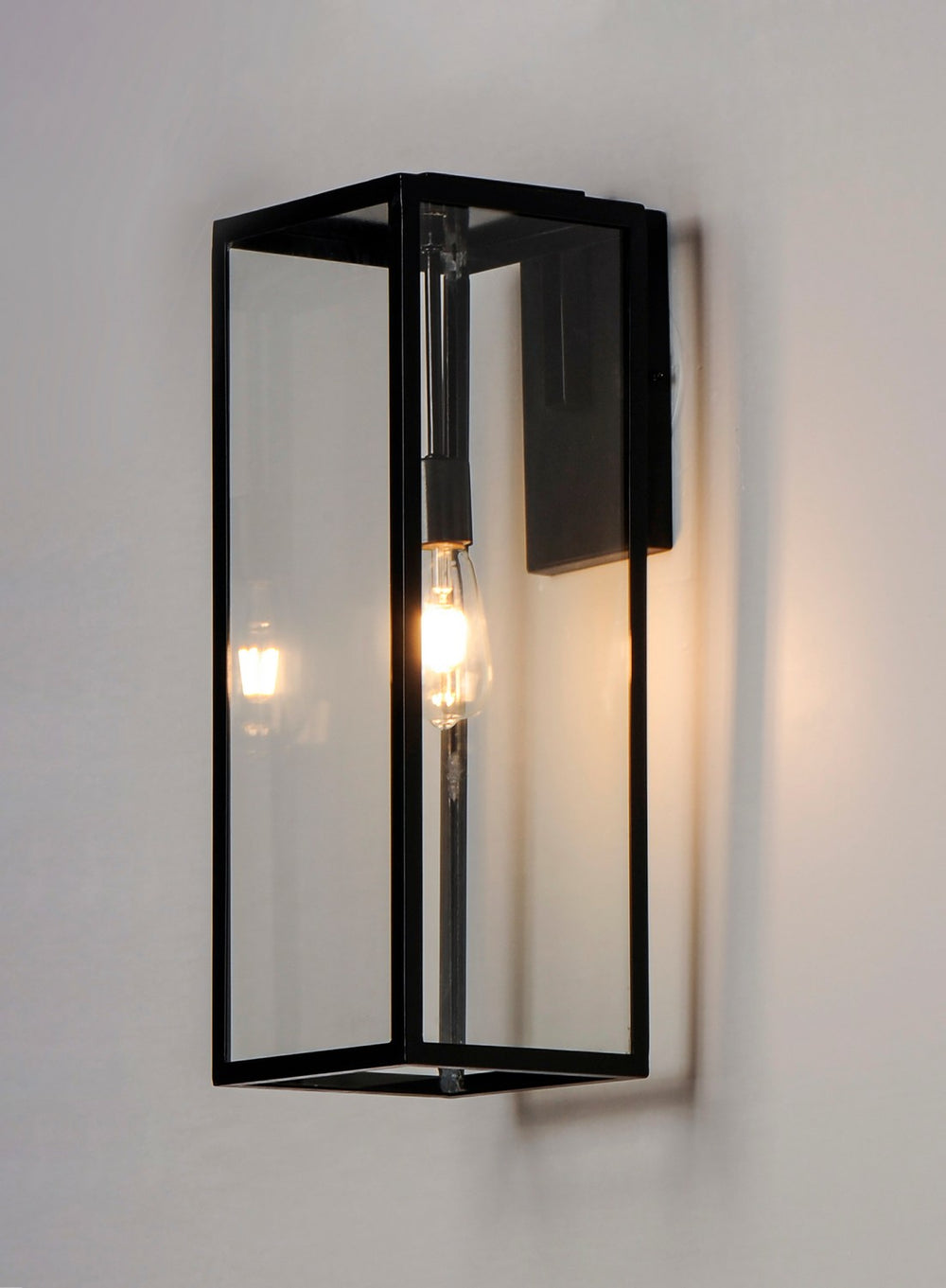 Maxim - 30093CLDBZ - One Light Outdoor Wall Lantern - Catalina - Dark Bronze