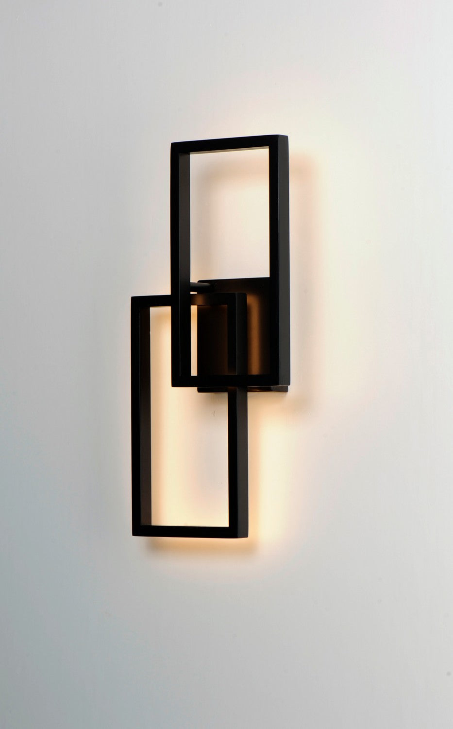 ET2 - E21511-BK - LED Outdoor Wall Sconce - Traverse LED - Black