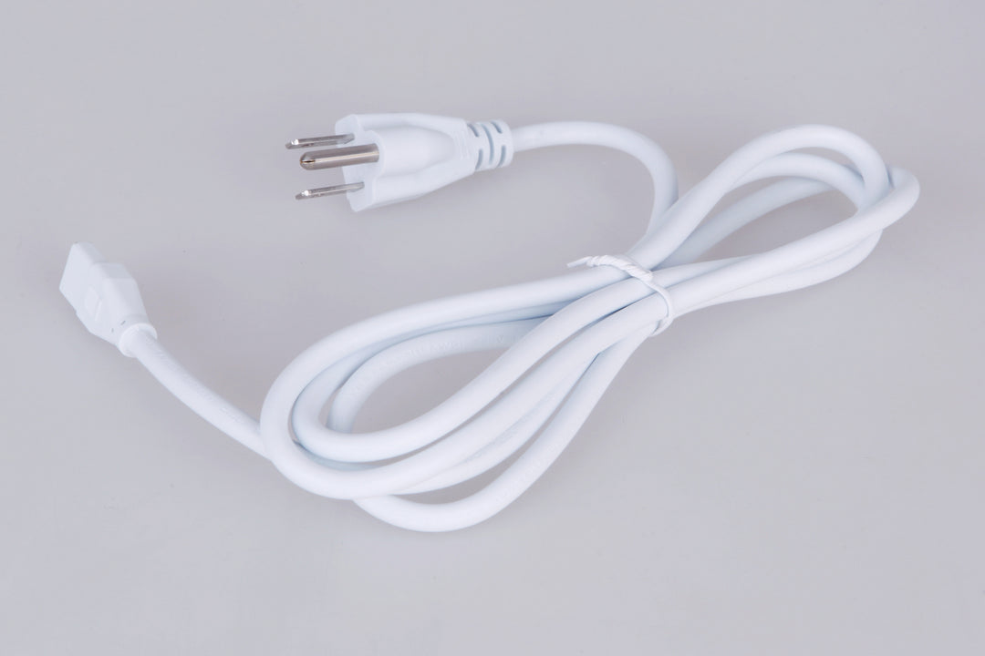 Undercabinet Light Bars Cord and Plug in White - available from The Lighting Shoppe, trusted by Canadian homeowners