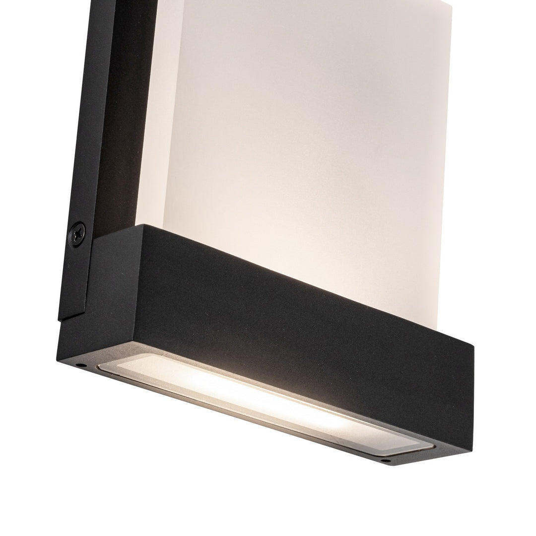 Kuzco Canada - AT33407-BK - LED Wall Sconce - Guide - Black