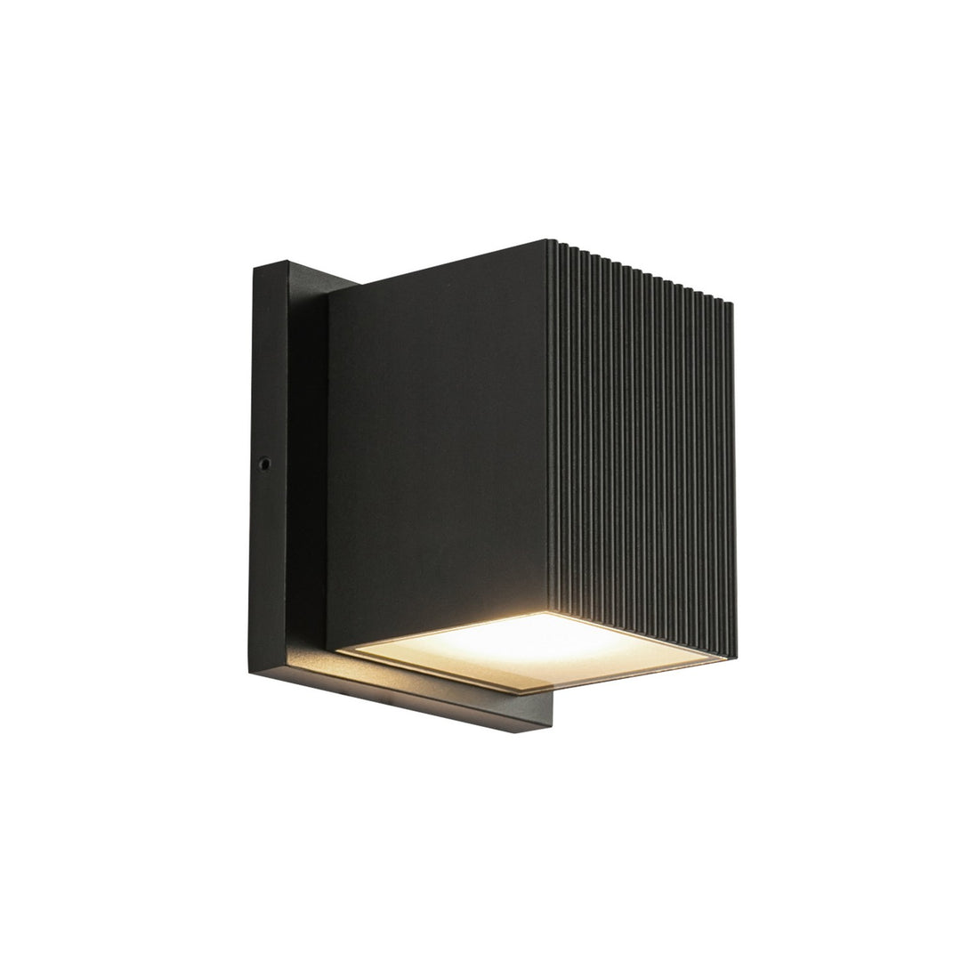 Kuzco Canada - EW4401-BK - LED Exterior Wall Sconce - Mavis - Black