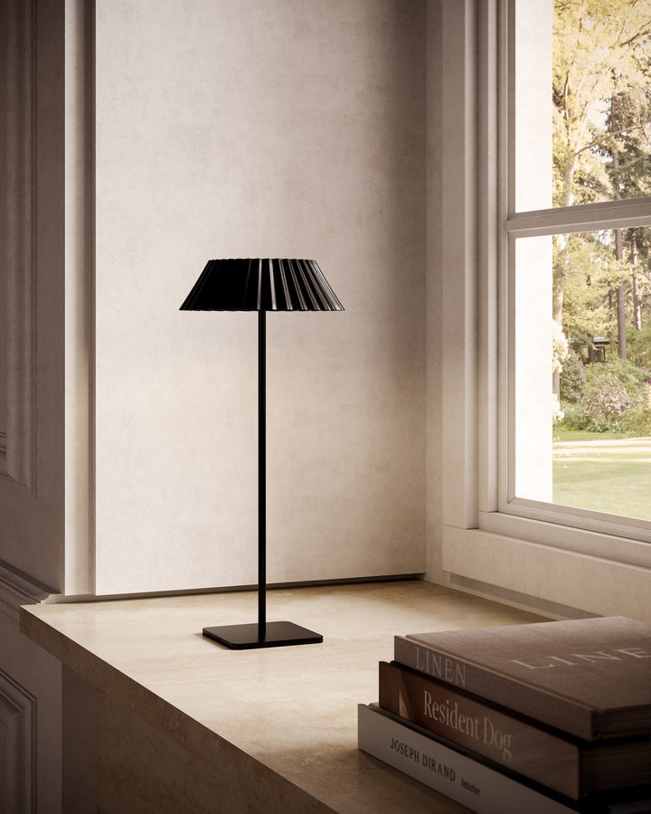 Kuzco Canada - TL66714-BK - LED Table Lamp - Pela - Black