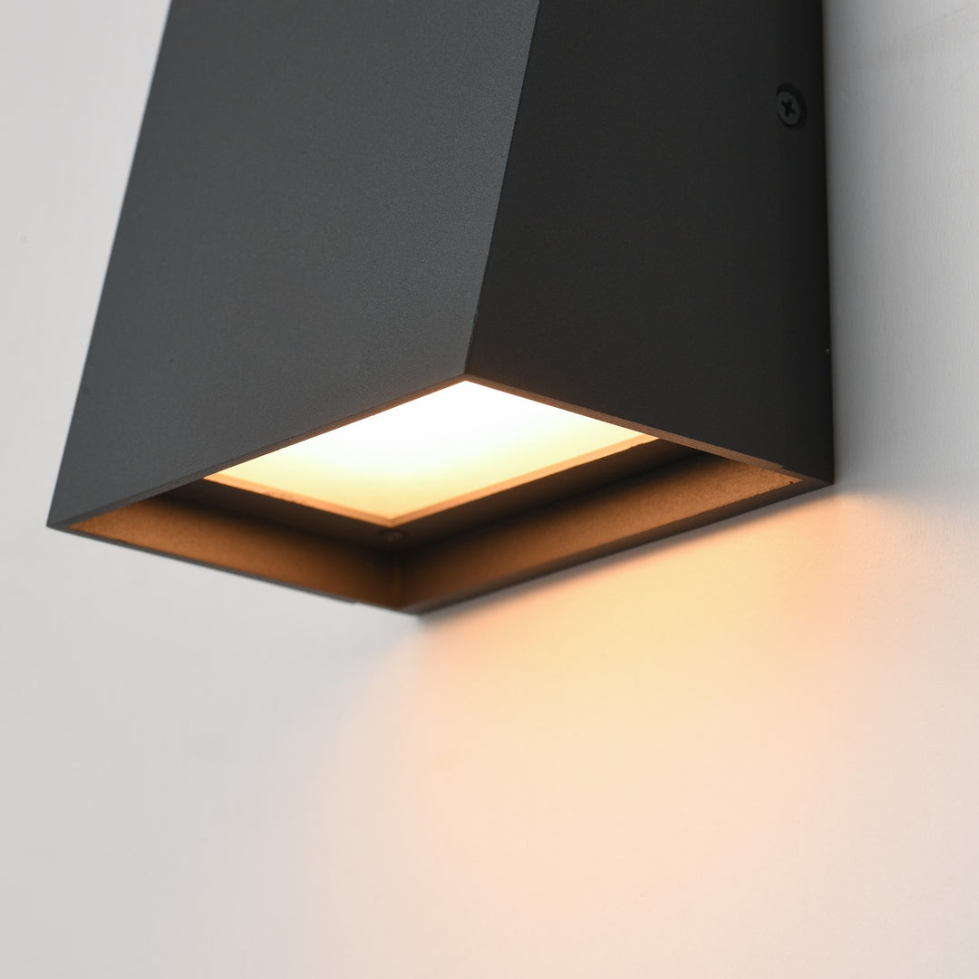 Maxim - 52526ABZ - LED Outdoor Wall Sconce - Pathfinder - Architectural Bronze