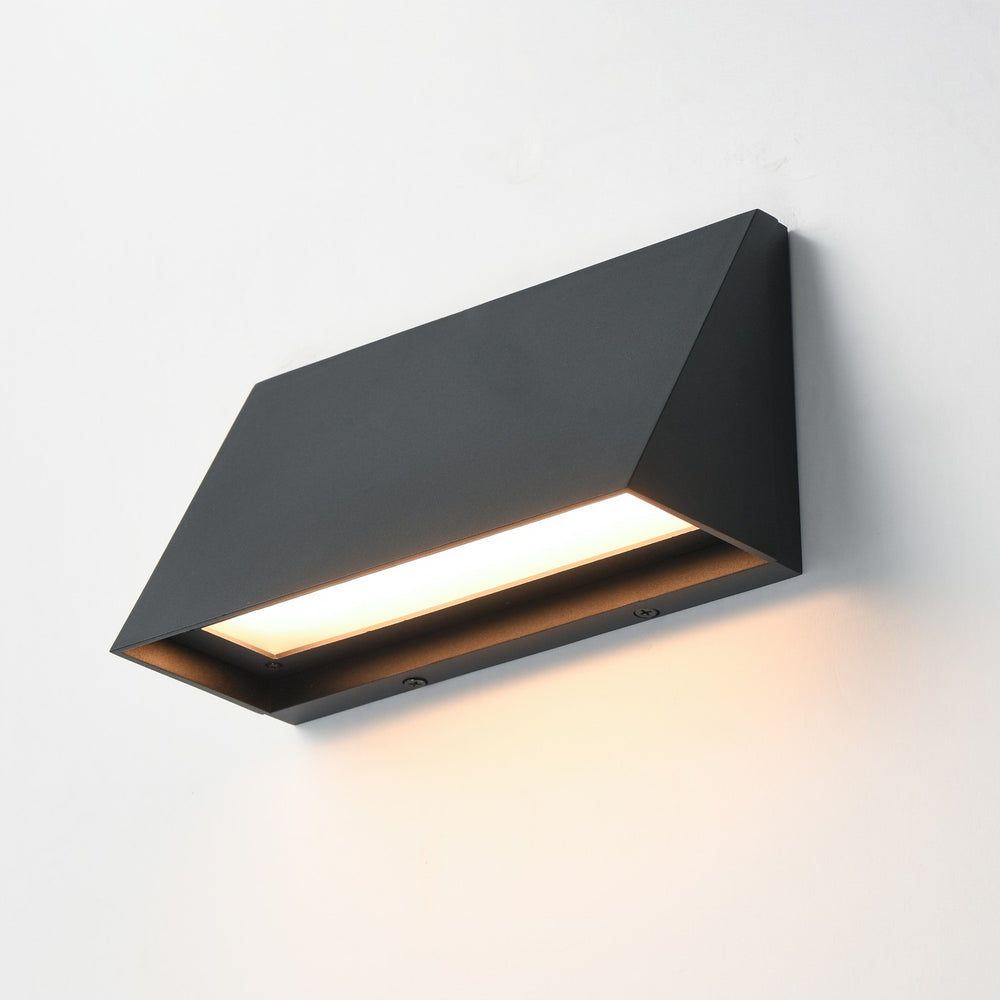 Maxim - 52527BK - LED Outdoor Wall Sconce - Pathfinder - Black