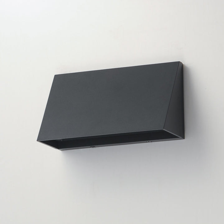 Maxim - 52527BK - LED Outdoor Wall Sconce - Pathfinder - Black