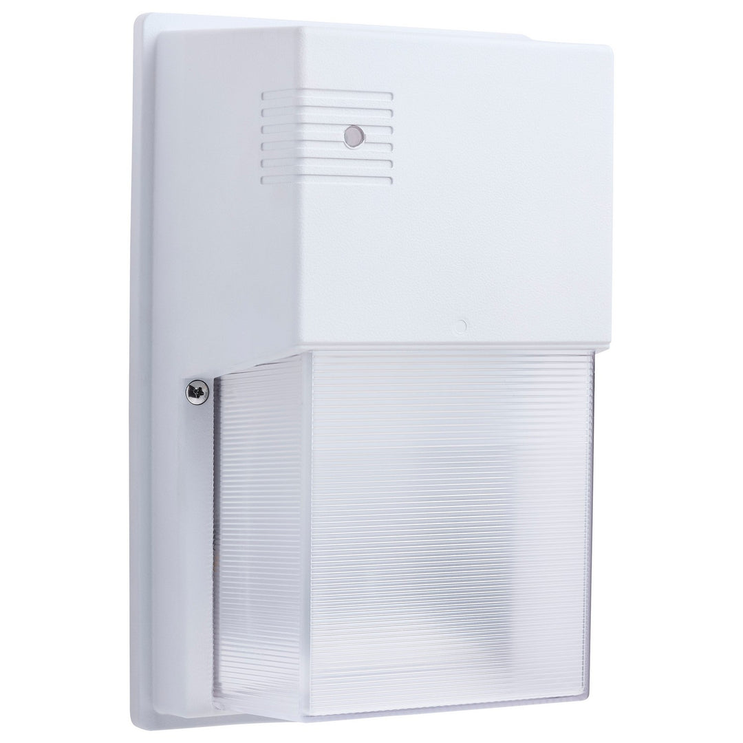 Nuvo Canada - 65-987 - LED Entryway Wall Pack - White