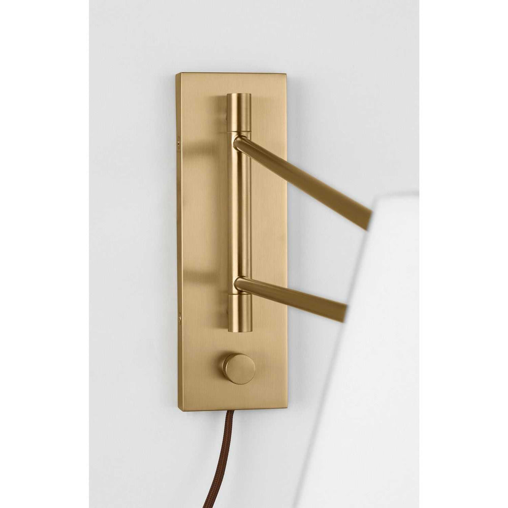 Hale One Light Wall Sconce in Estate Brass Visual Comfort Studio Canada