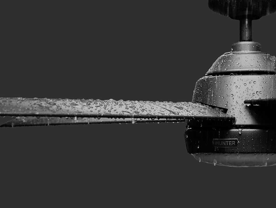 Hunter 52 inch Skyflow Matte Black WeatherMax Indoor / Outdoor Ceiling Fan with LED Light Kit and Wall Control Hunter Fan Canada