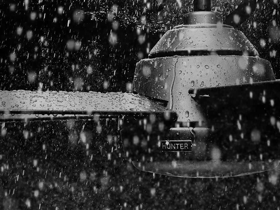 Hunter 52 inch Skyflow Matte Black WeatherMax Indoor / Outdoor Ceiling Fan with LED Light Kit and Wall Control Hunter Fan Canada