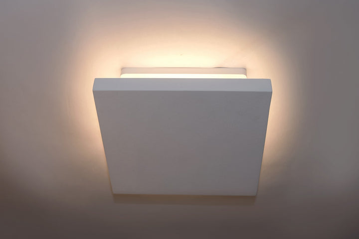 ET2 - E41388-WT - LED Outdoor Wall Sconce - Alumilux Tau - White