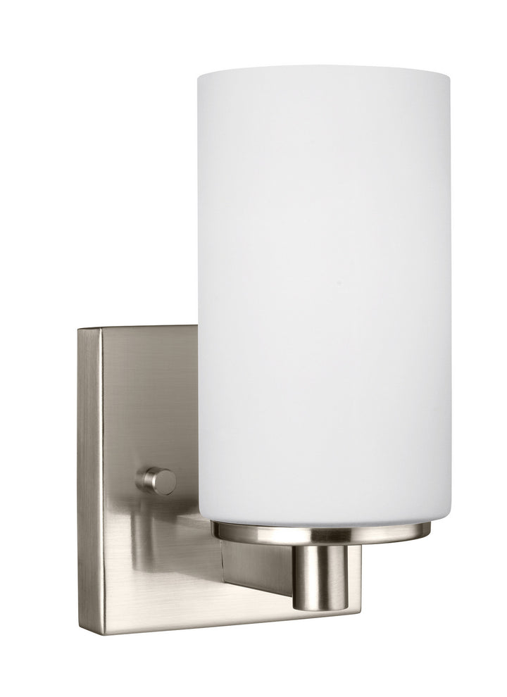 Generation Lighting Canada - 4139101EN3-962 - One Light Wall / Bath Sconce - Hettinger - Brushed Nickel