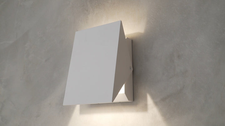 ET2 - E41333-WT - LED Outdoor Wall Sconce - Alumilux Tilt - White