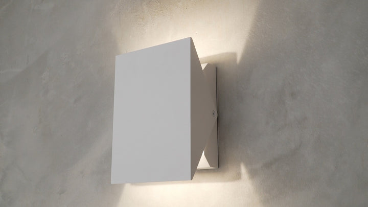 ET2 - E41333-WT - LED Outdoor Wall Sconce - Alumilux Tilt - White