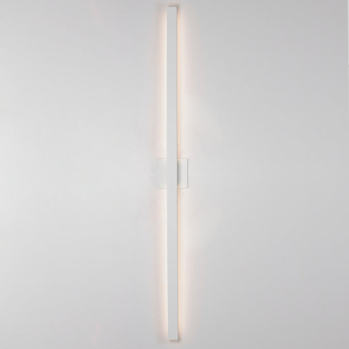 ET2 - E41344-WT - LED Outdoor Wall Sconce - Alumilux Line - White