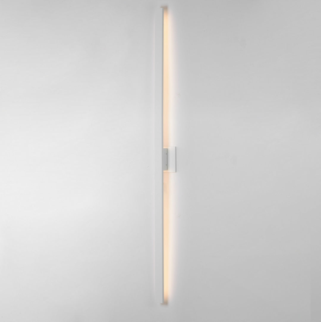 ET2 - E41344-WT - LED Outdoor Wall Sconce - Alumilux Line - White