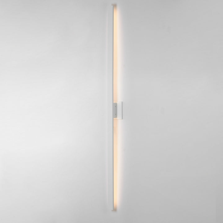 ET2 - E41344-WT - LED Outdoor Wall Sconce - Alumilux Line - White