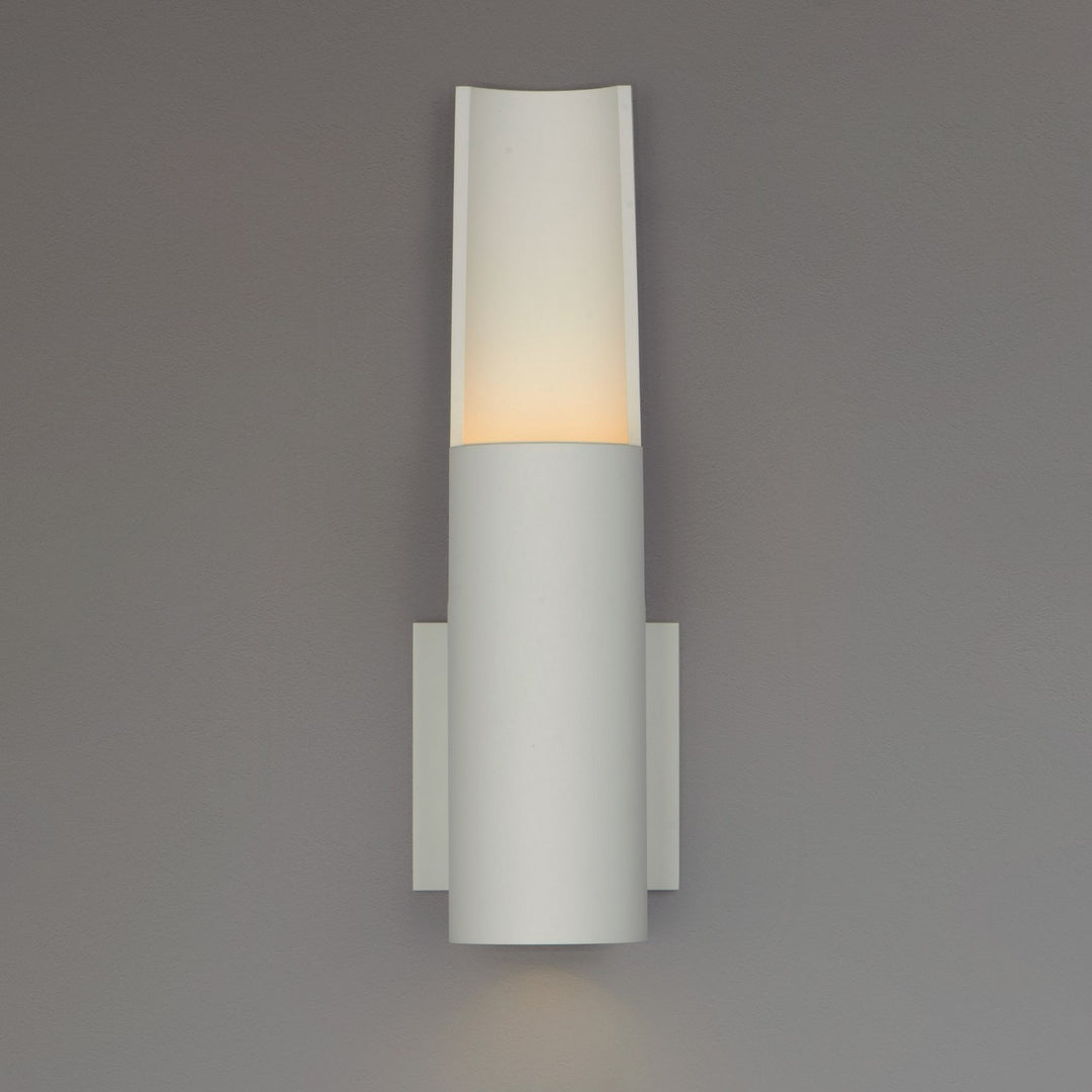 ET2 - E41524-WT - LED Outdoor Wall Sconce - Alumilux Runway - White