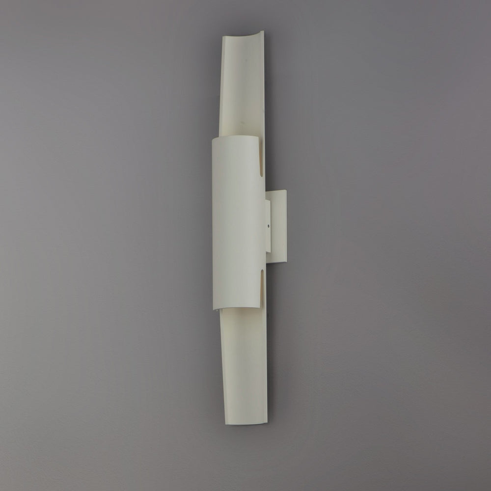 ET2 - E41526-WT - LED Outdoor Wall Sconce - Alumilux Runway - White