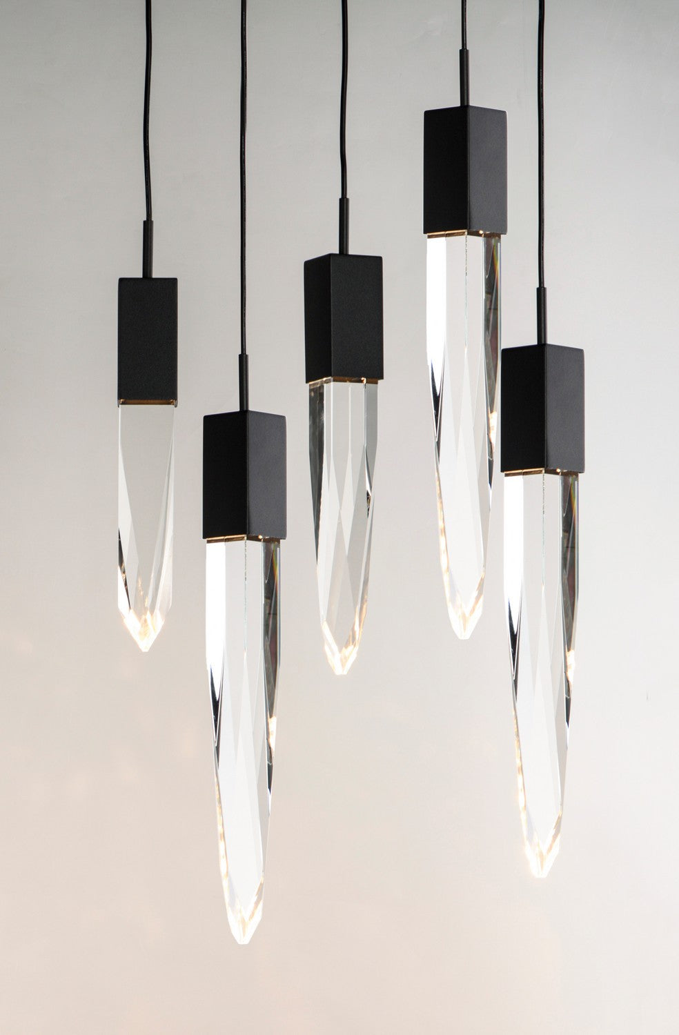 ET2 - E31244-20BK - LED Pendant - Quartz - Black