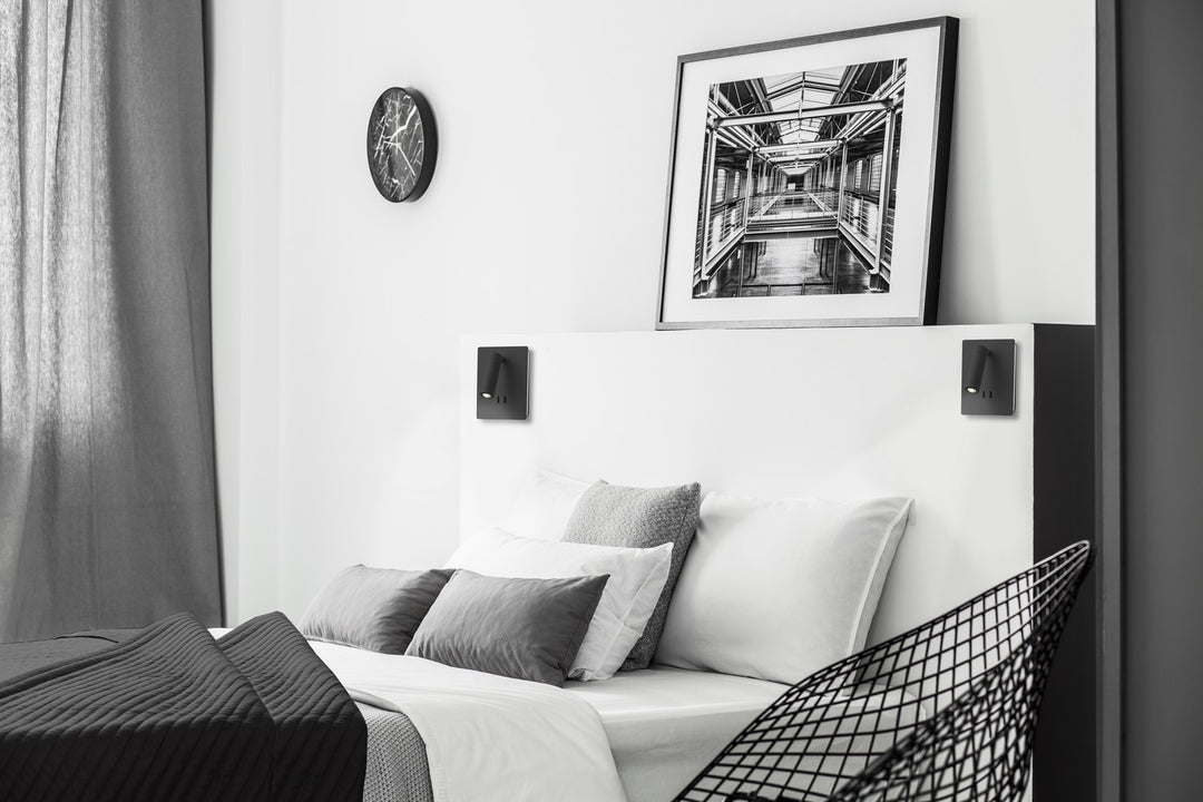 Kuzco Canada - WS16806-BK - LED Wall Sconce - Dorchester - Black