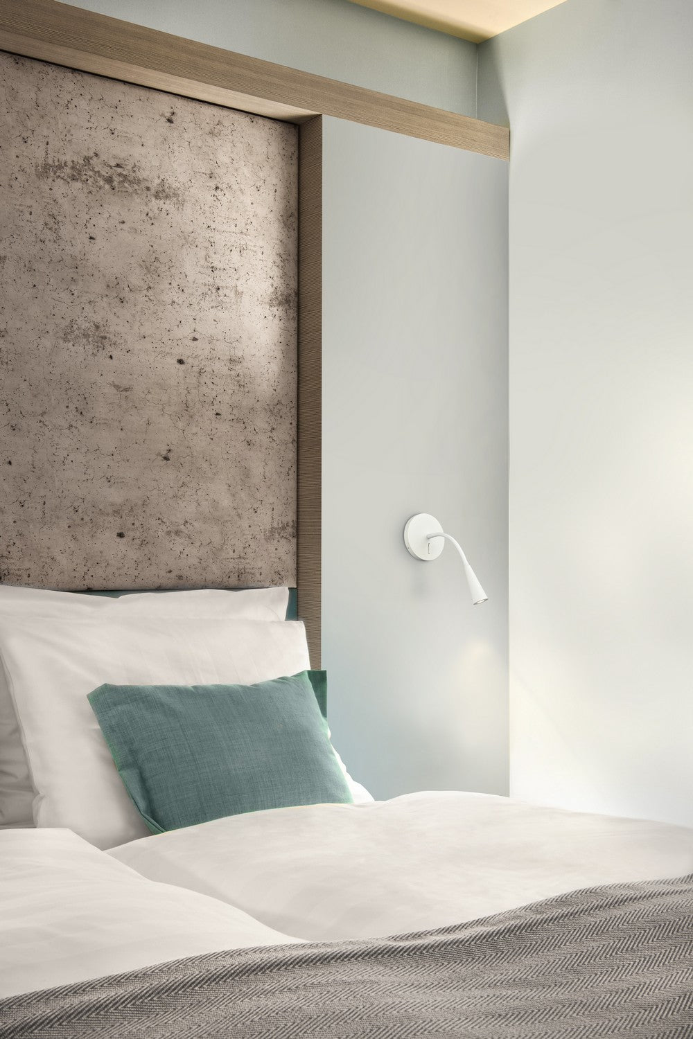Kuzco Canada - WS18901-WH - LED Wall Sconce - Eton - White