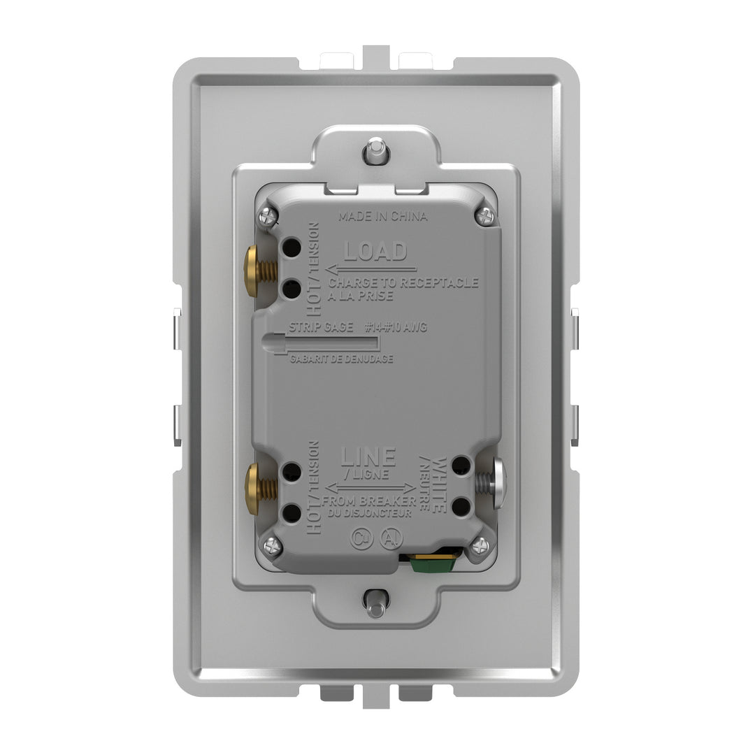 Legrand Canada - WNAR153W1 - Plus-Sized 15A Outlet - White