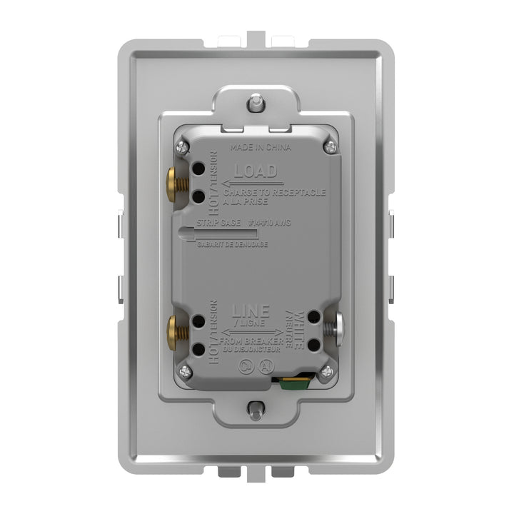 Legrand Canada - WNAR153W1 - Plus-Sized 15A Outlet - White