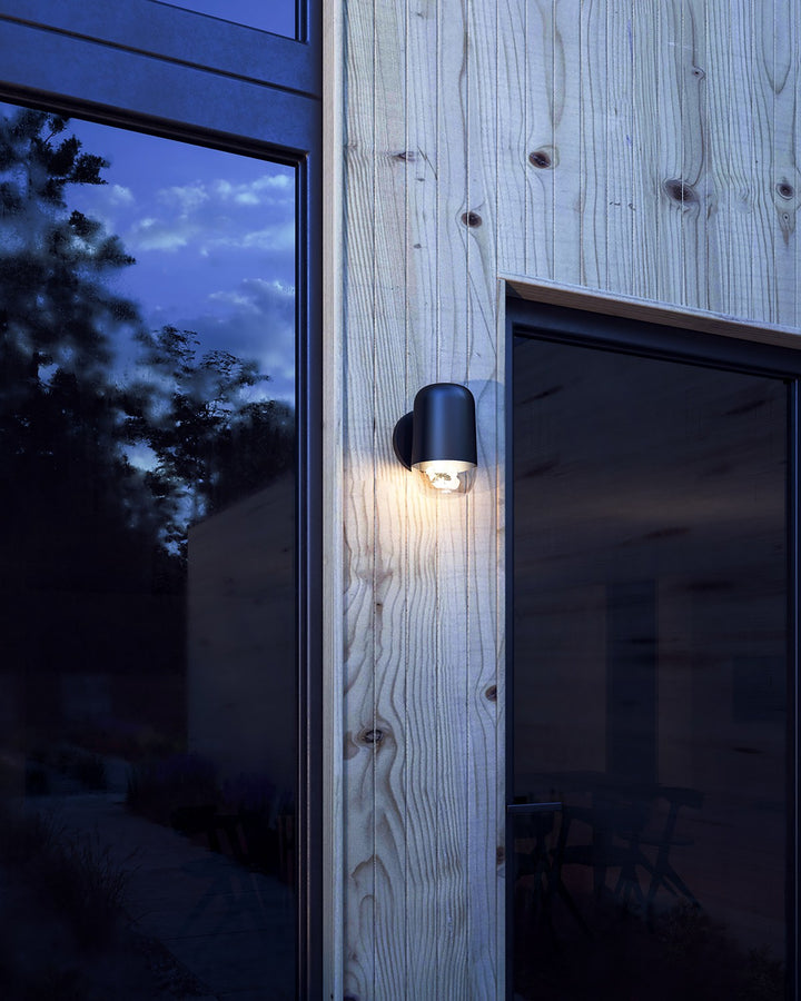 Kuzco Canada - EW38504-BK/CL - LED Exterior Wall Mount - Yara - Black/Clear Glass