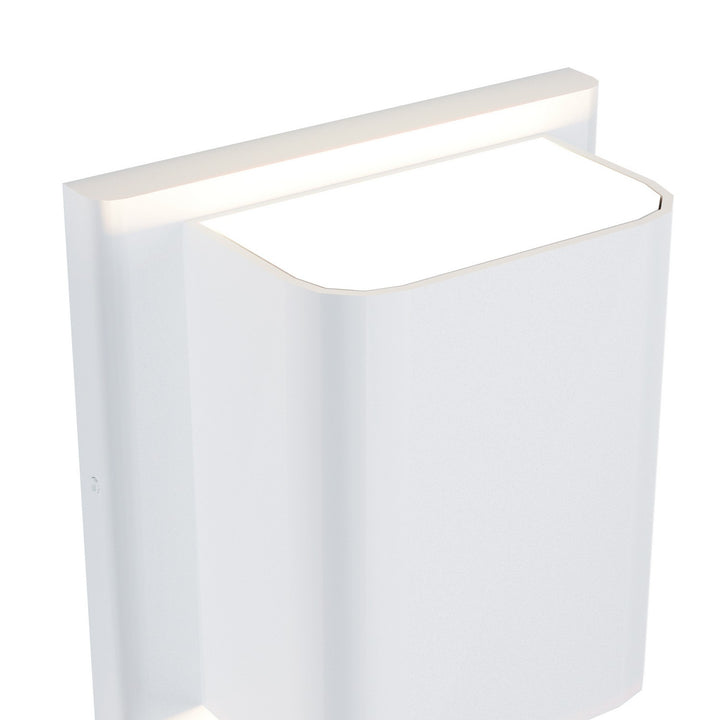 Kuzco Canada - AT48426-WH-UNV-3CCT - LED All terior Wall - Tolan - White