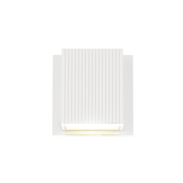 Kuzco Canada - EW4401-WH - LED Exterior Wall Sconce - Mavis - White