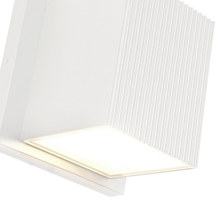 Kuzco Canada - EW4401-WH - LED Exterior Wall Sconce - Mavis - White