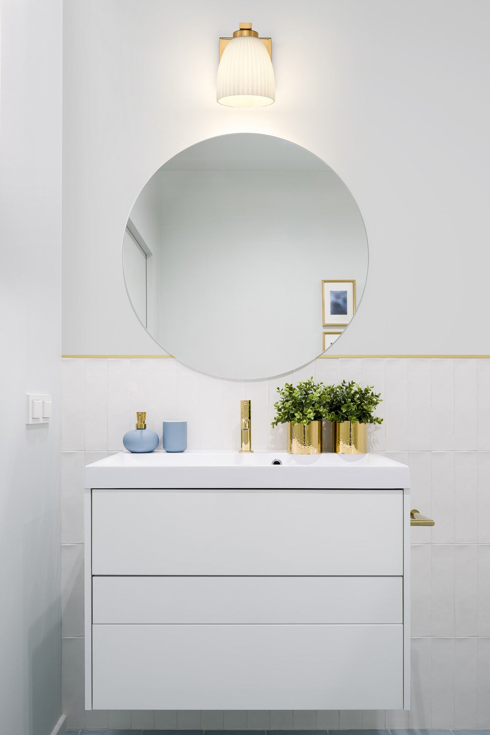 Z-Lite Canada - 7518-1S-MGLD - One Light Wall Sconce - Naya - Modern Gold