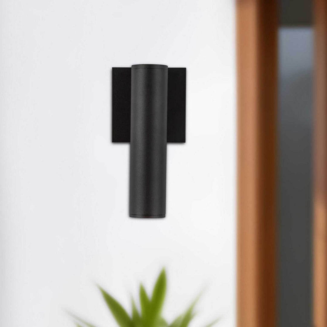 Kuzco Canada - LD2-WS09W10-3036-BK-UNV-010 - LED Outdoor Wall Sconce - Lorna - Black