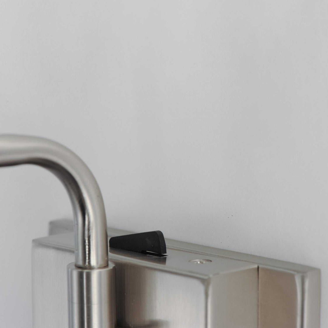 Maxim - 18410OFPN - One Light Wall Sconce - Dunbridge - Polished Nickel