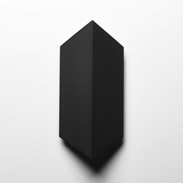 Fractal LED Wall Sconce in Black ET2
