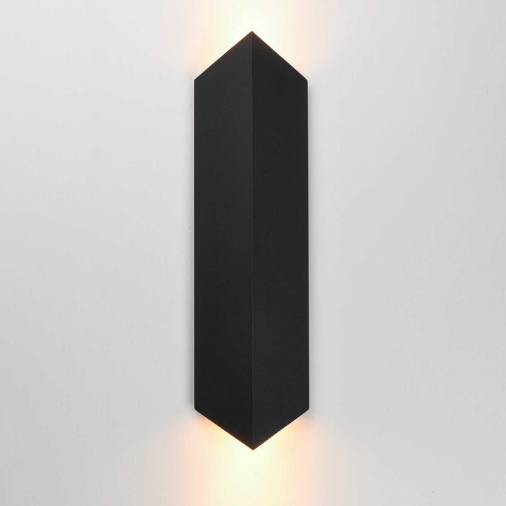 Fractal LED Wall Sconce in Black ET2