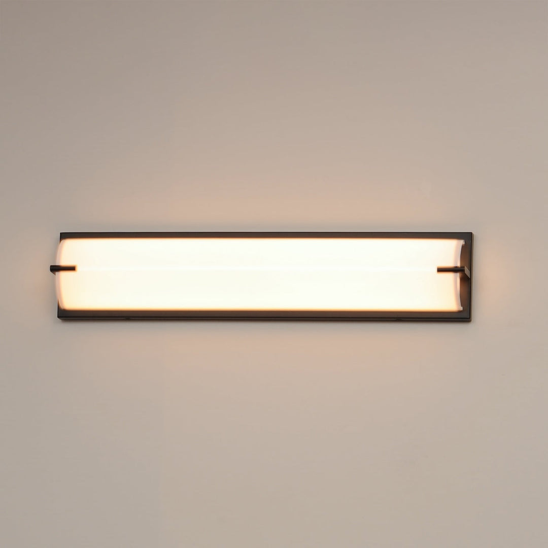 Alto LED Bath Sconce in Black ET2